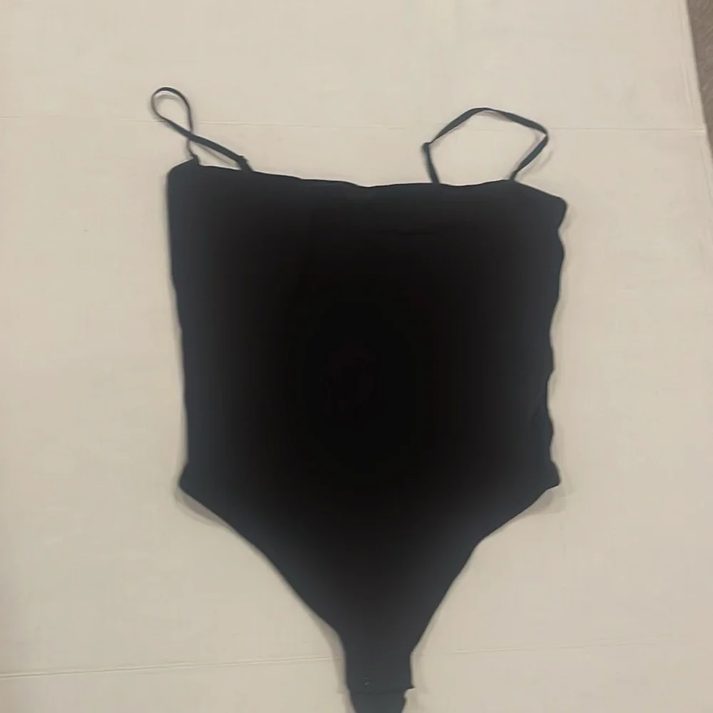 NWOT SKIMS FITS EVERYBODY CAMI BODYSUIT Color Onyx Size XS_6